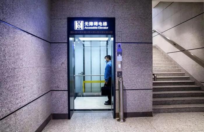 黄黄高铁通车，快客电扶梯助力黄梅东站客运中心高效运行